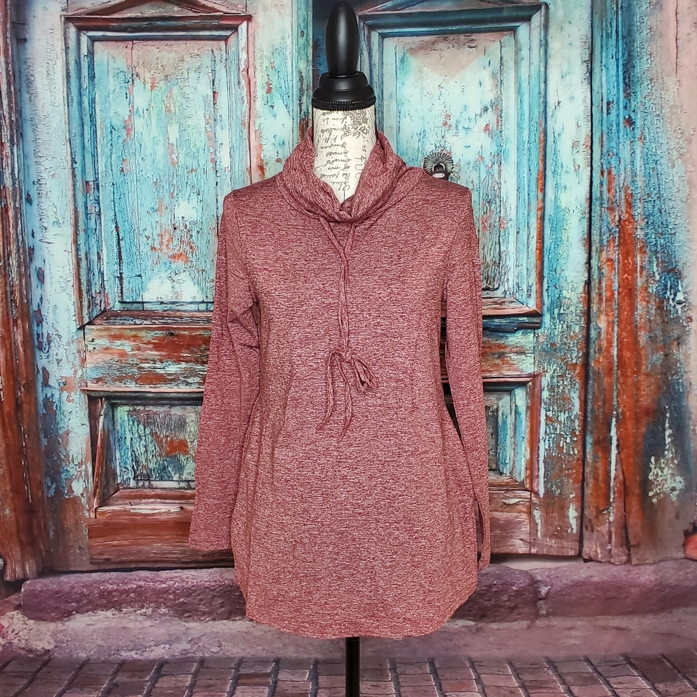🆕️ Heather Red Cowlneck Sweatshirt firm on price - Picture 1 of 5